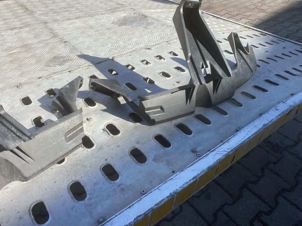 Slizg Lampy Prawy Lewy M Pakiet BMW E83 X3