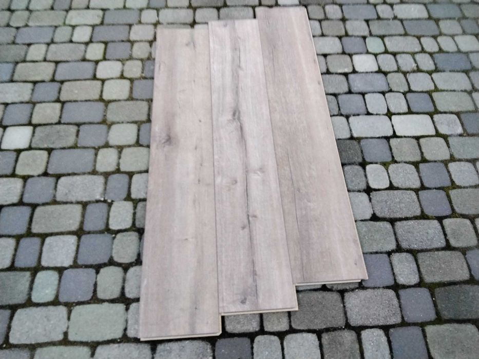 Продам німецький ламінат Exqusiit Plus Дуб Ріфт 8мм 32кл 370 грн/м2