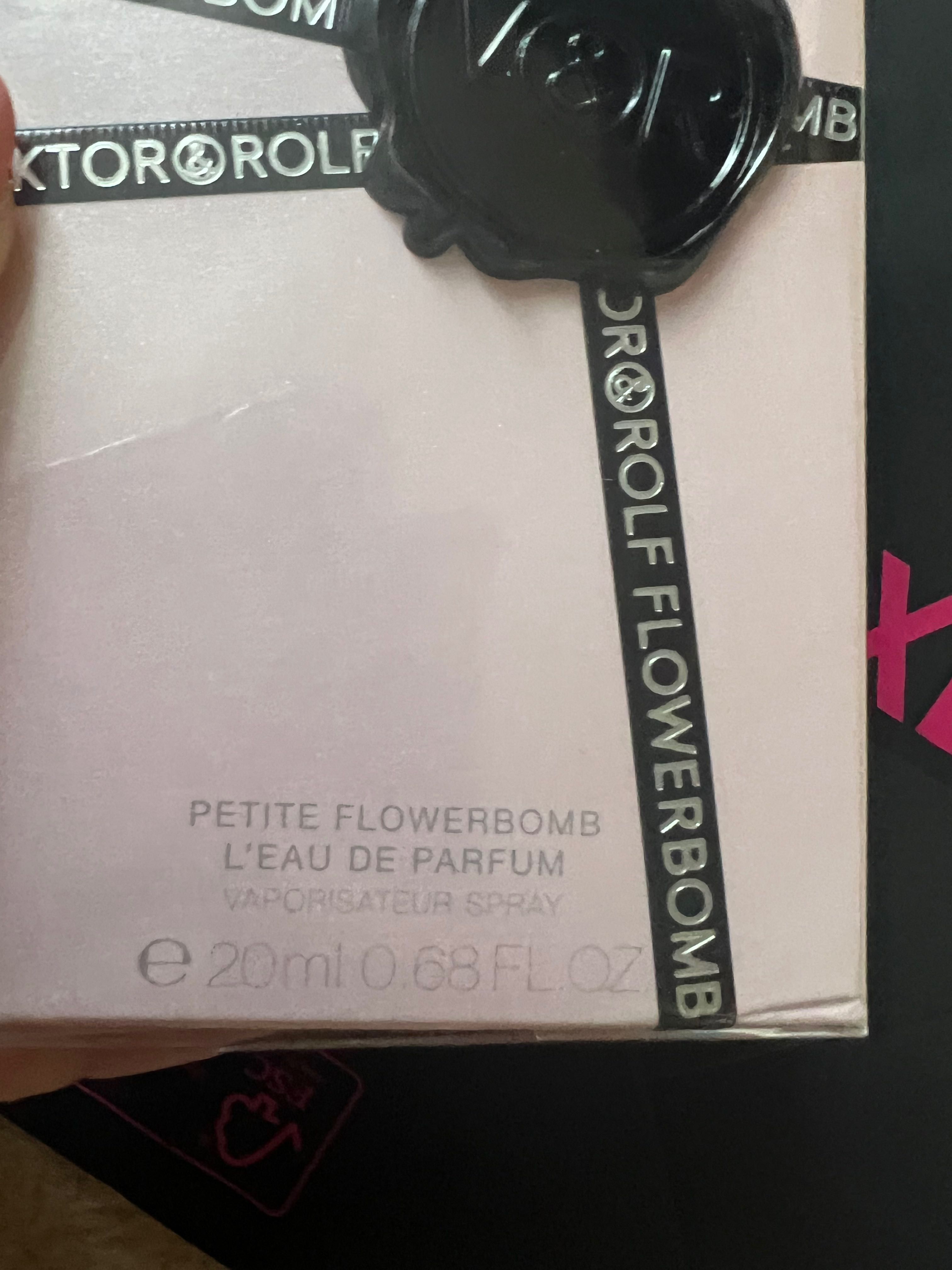 Парфюм парфумована   вода Flowerbomb Victor and Rolf 20 мл