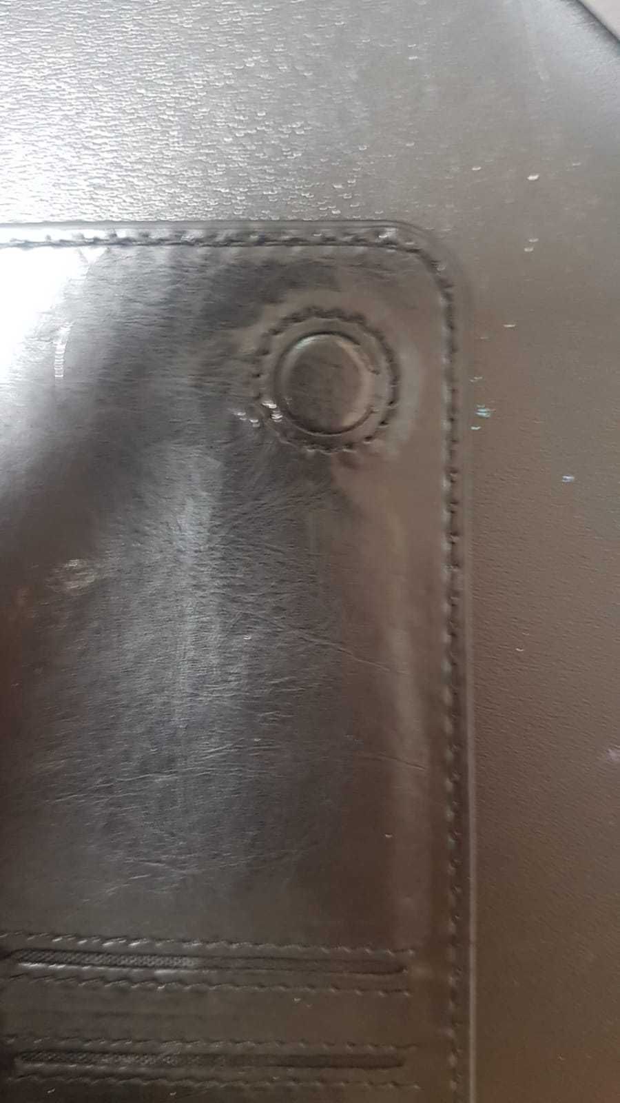 Skórzane etui na telefon i karty płatnicze