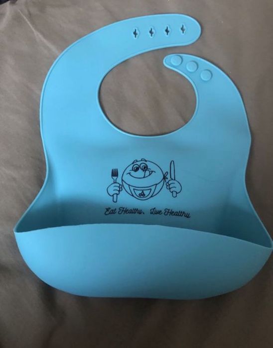 Новые  детские силиконовые  слюнявчики