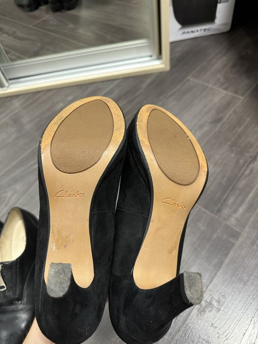 Туфли Clarks замш на каблуке р 39
