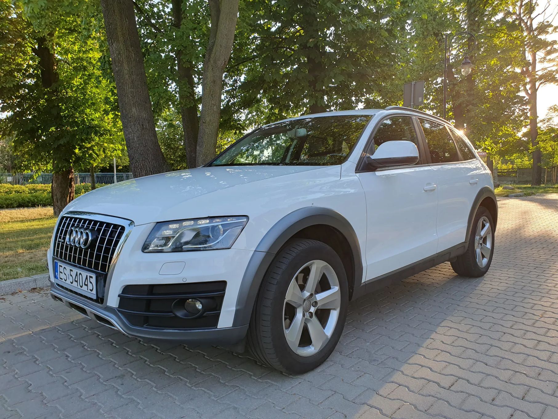 Audi Q5 POLSKI SALON 4x4 ALLROUD Stan Idealny Panoramiczny Dach