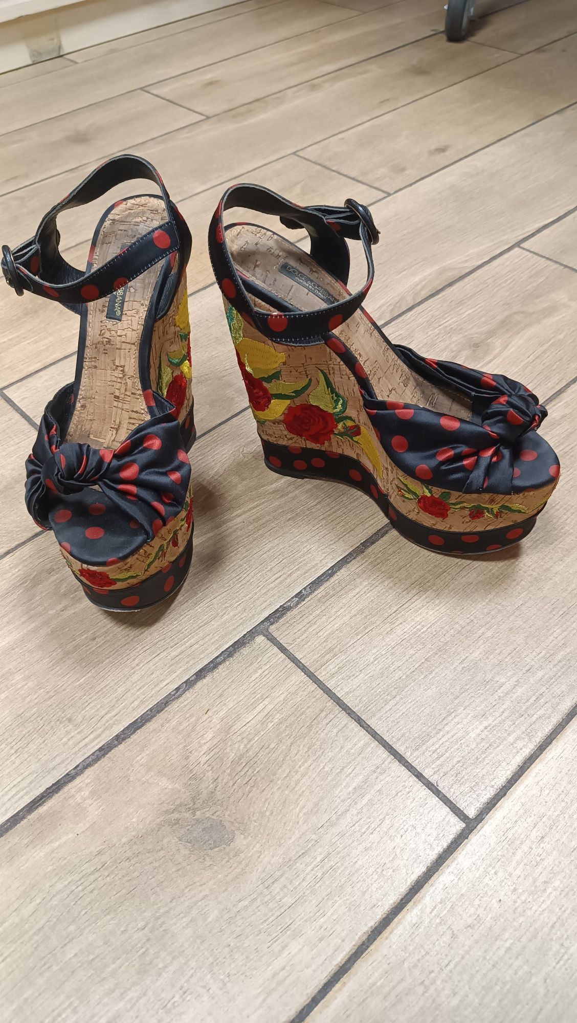 Босоніжки DOLCE&GABBANA (Італія)