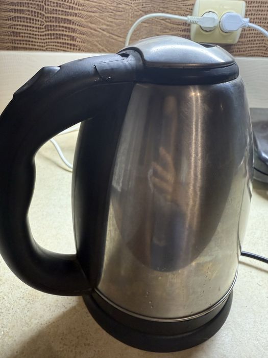 Чайник електричний
