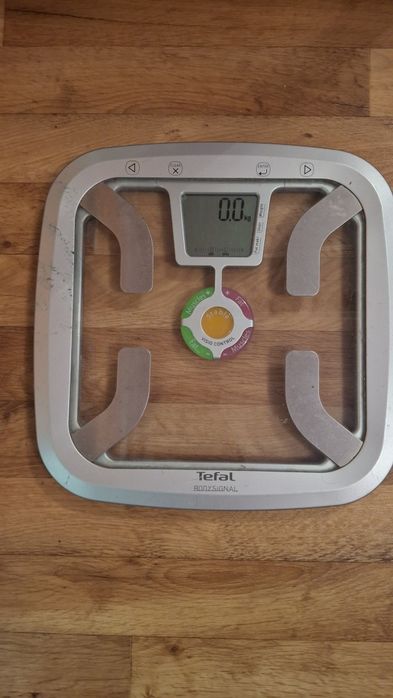 Продам умные весы Tefal