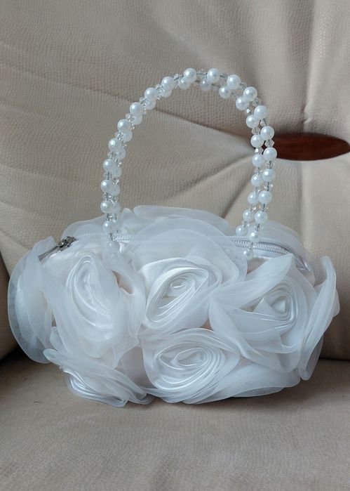 Сумочка белая нарядная на праздник для женщины девочки