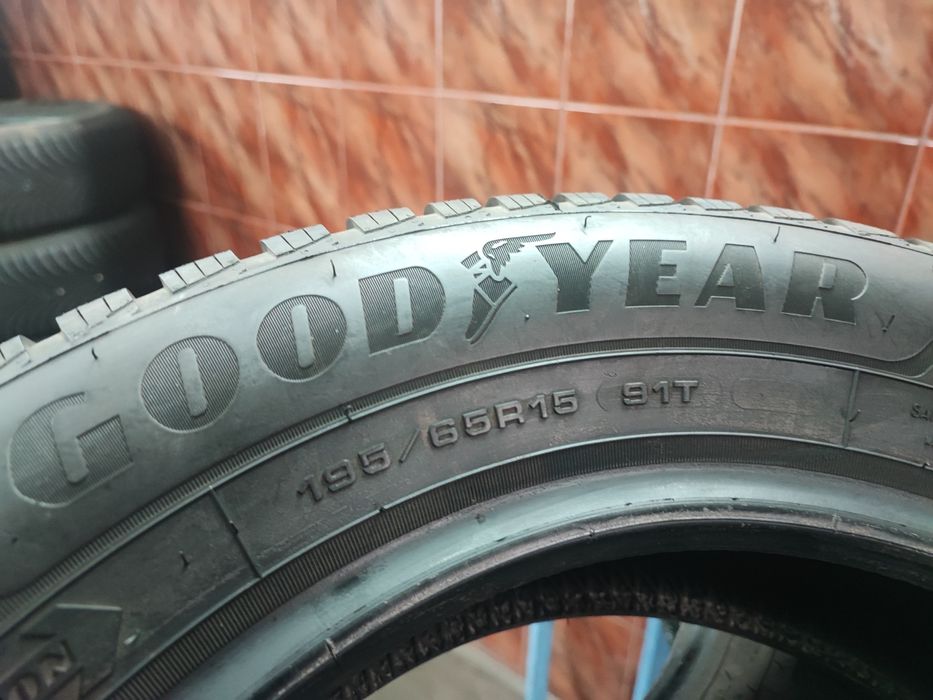 2x 195/65R15 Opony zimowe GOODYEAR 9+ 2020r 8.5mm 300zł/2sztuki