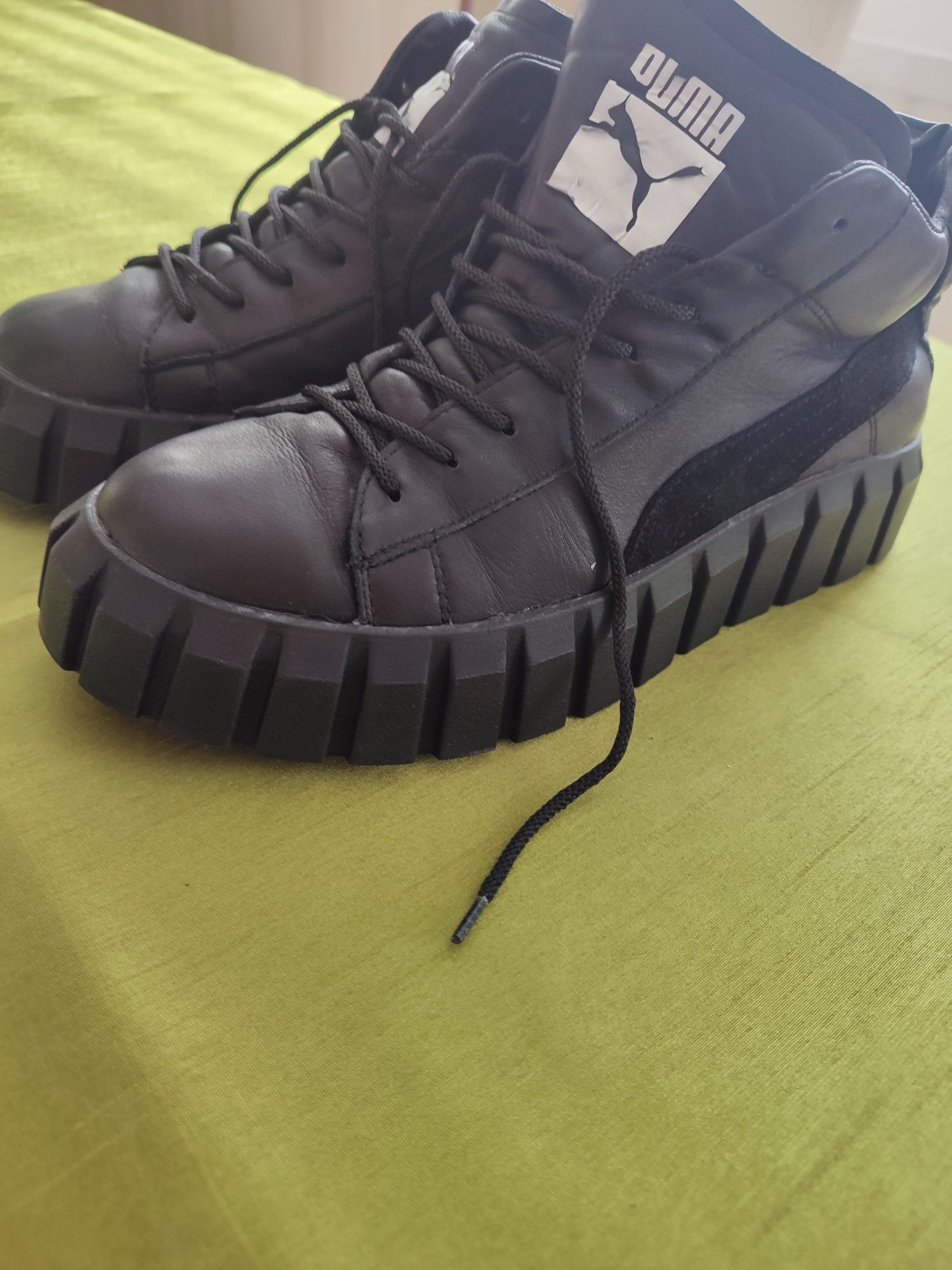 Puma ocieplane trapery sneakersy, 40, czarne. Odbiór osobisty