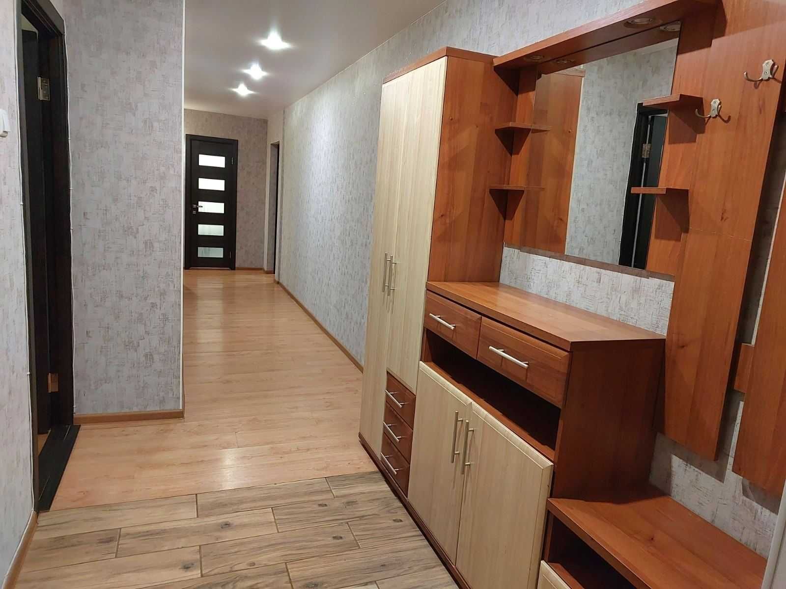 Продам 3к. квартиру вул. К. Маркса.