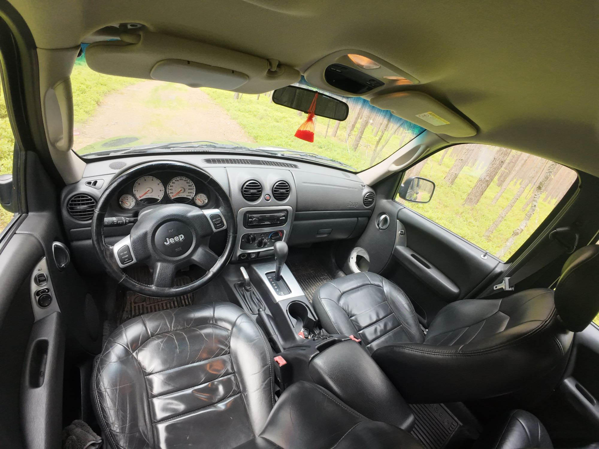 Jeep Cherokee Liberty kj 3.7 full time Limited Edition