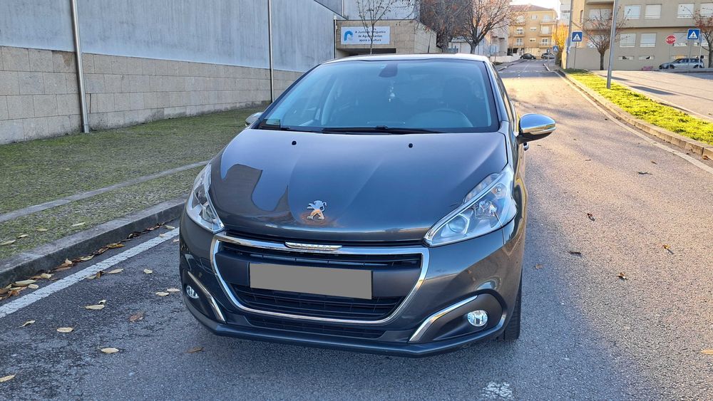 Peugeot 208 1.2 PureTech  STYLE