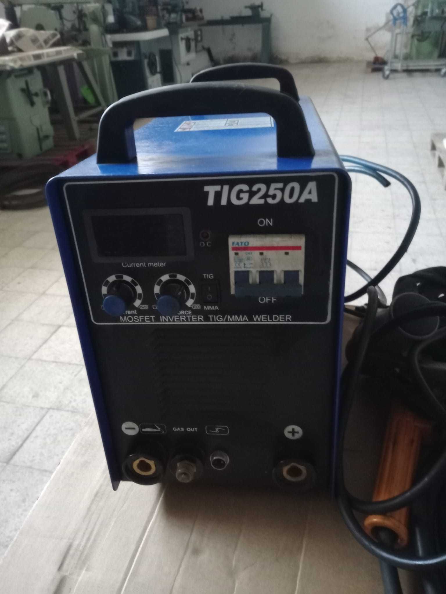 Máquina de Soldar Eletrodo e TIG