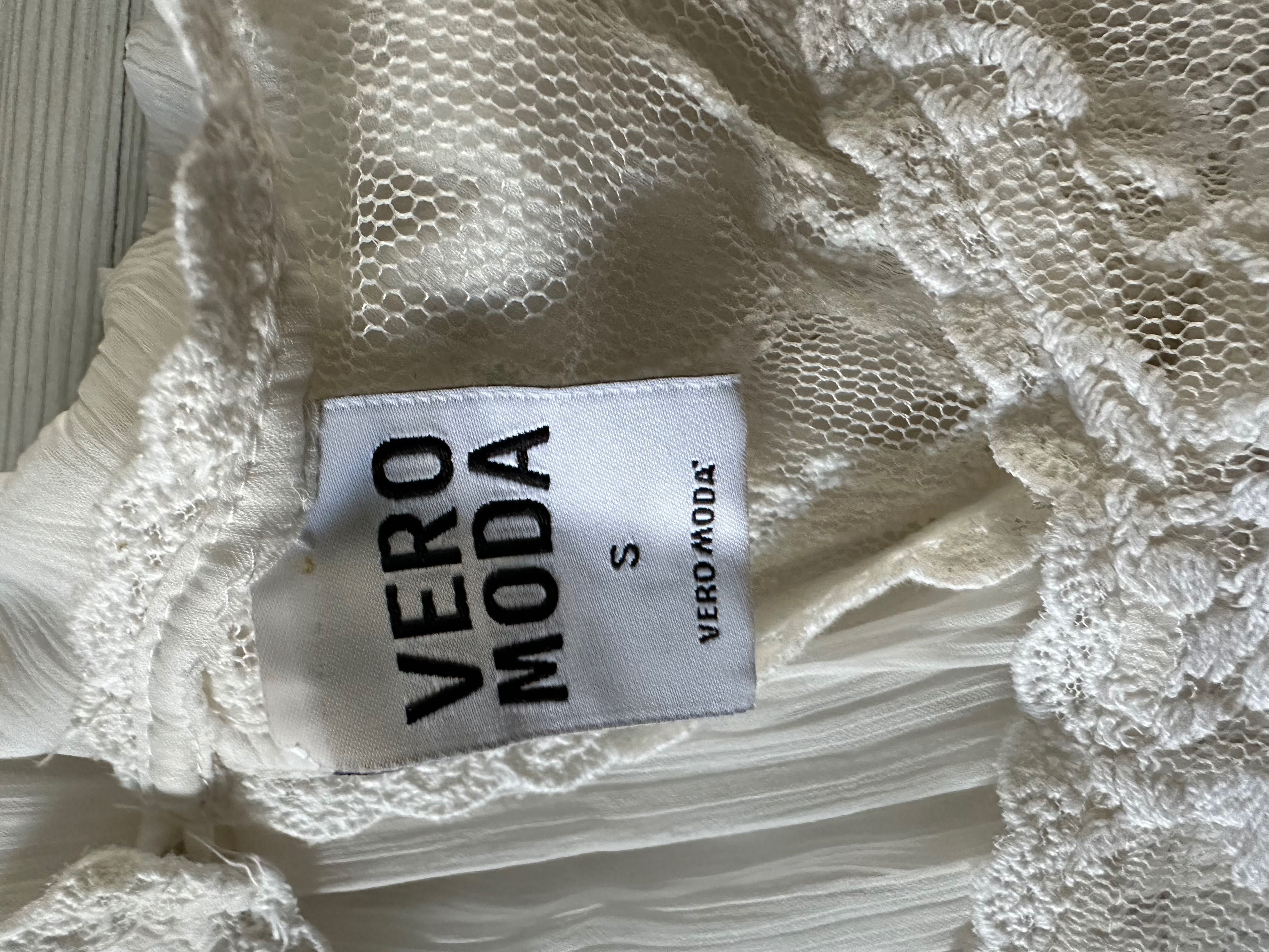 Легкое летнее белое платье VERO MODA