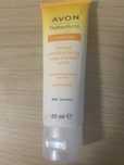 Nawilżająco-koloryzujący krem na dzień 50 ml SPF20 Avon Naturaeffects