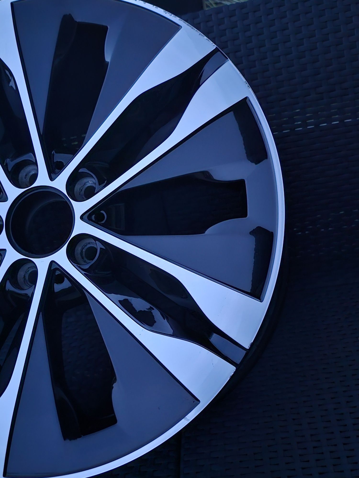 Felga 18cali 5x112 9j et58 oryginal Mercedes w206 Ładna Czujnik