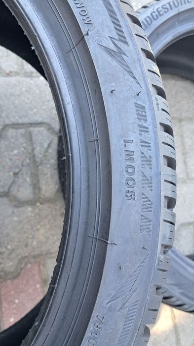 225/40R18 92V Bridgestone Blizzak LM005