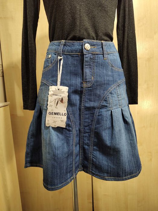 Jeansowa bawełniana elastyczna krótka spódnica kloszowana cienka