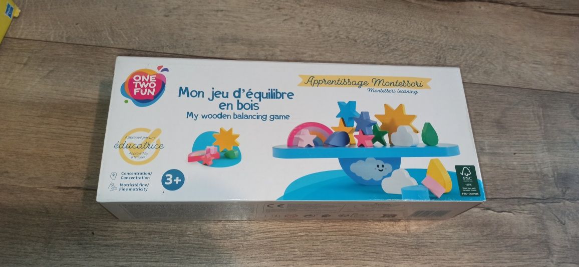 Gra nowa drewniana zręcznościowa 3+ ruchome klocki równoważnia