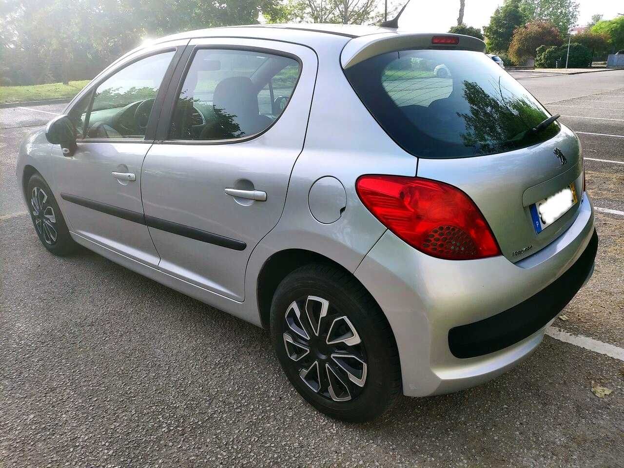 Peugeot 207 1.4 - A/C