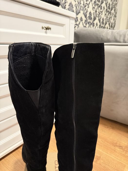 Продам високі чоботи за коліно з натуральної замші, зимові