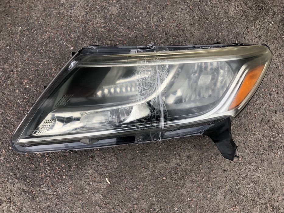 Продам ліву фару до Nissan Pathfinder r52 2015 року