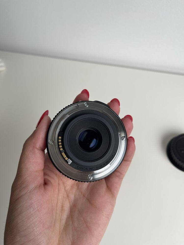 Lente Canon EF-S 24mm 1:2.8 STM