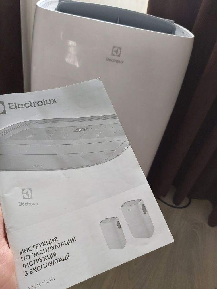 Electrolux  EACM-CL13 /N3 мобільний кондиціонер