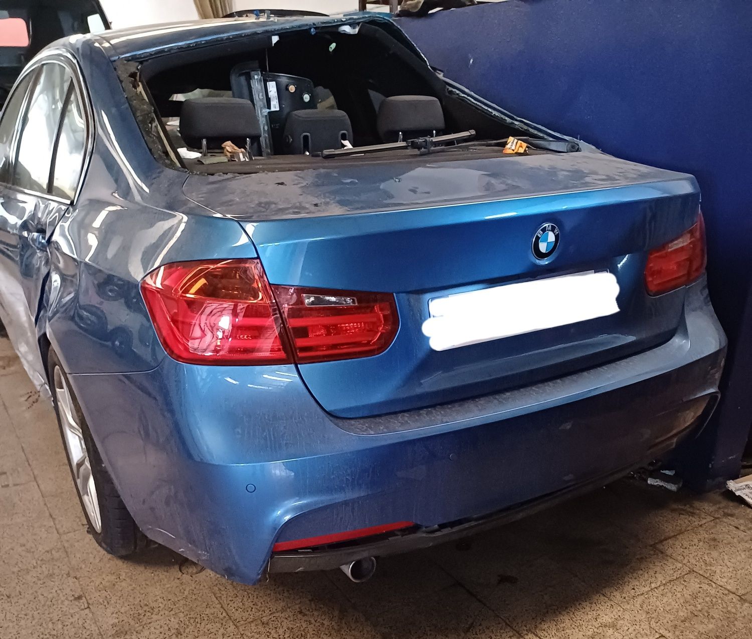 BMW 320d F30 pack M para peças