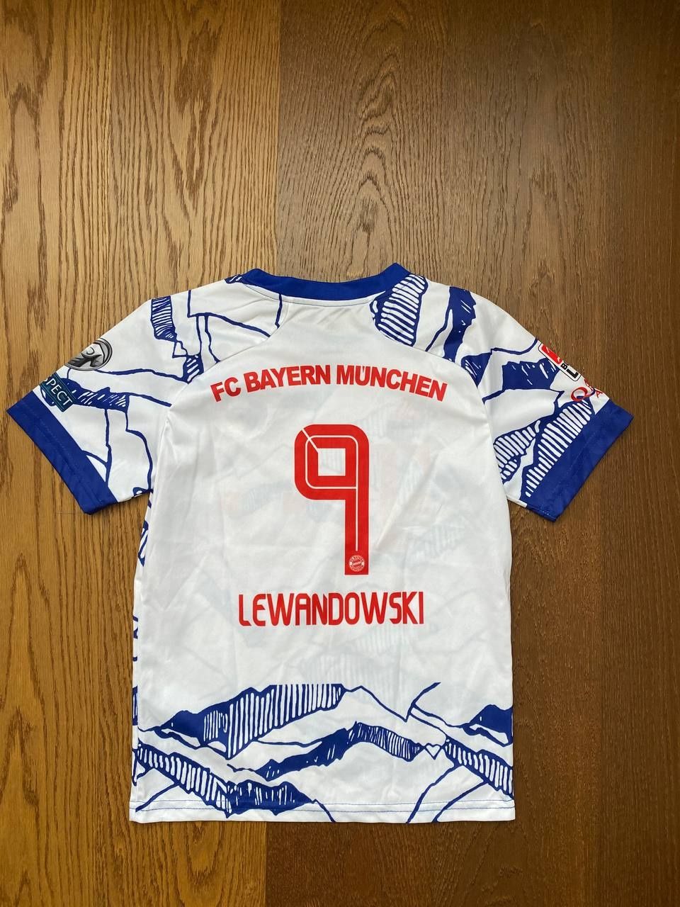 Футболка футбольна форма adidas Lewandowski r9