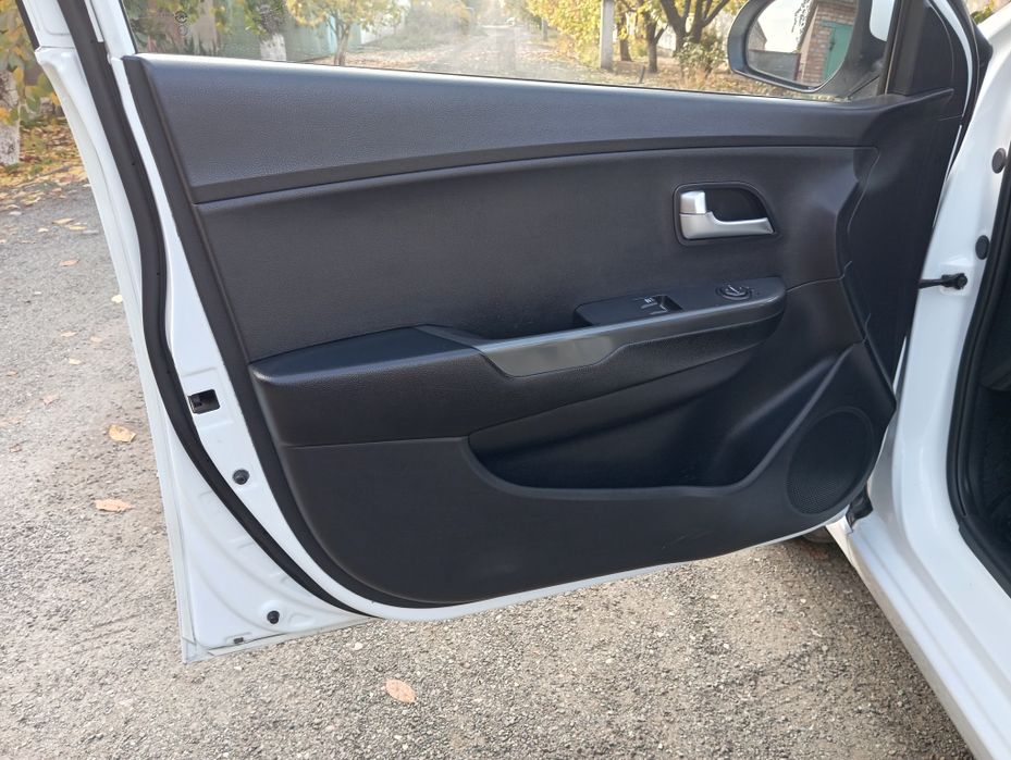 Киа Рио автомат 1.4