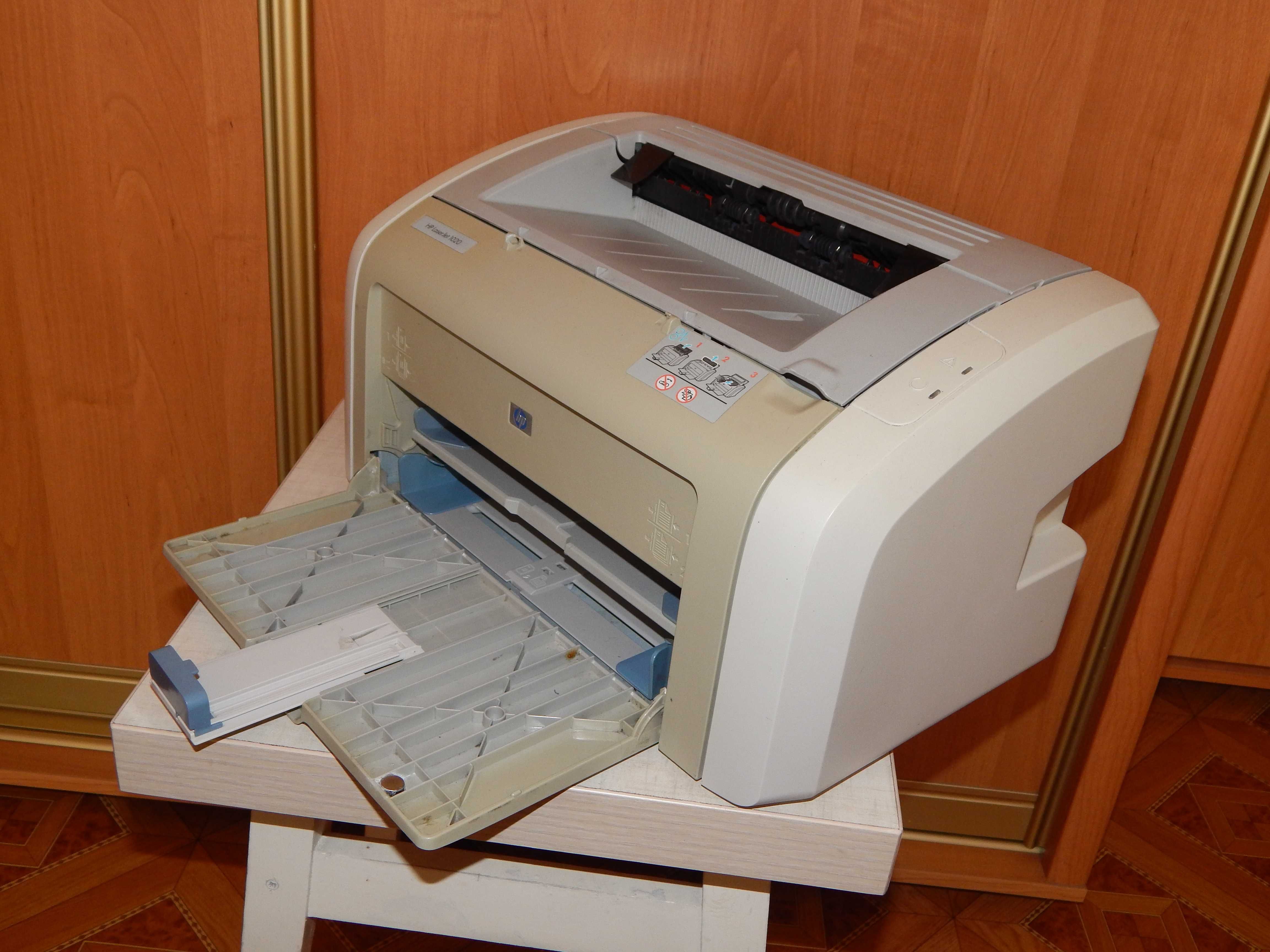 Принтер лазерний  HP 1020
