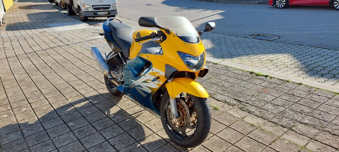 Honda CBR 600 F4