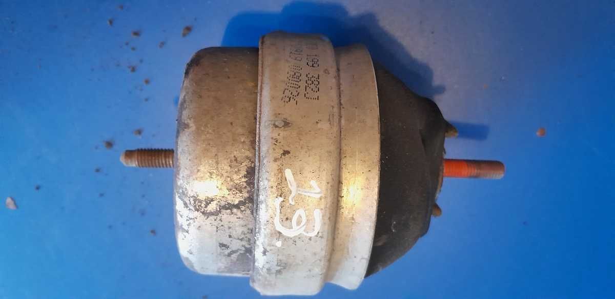 Poduszka silnika 8E0'199382J Audi A4 B6 B7 1.8 T 8E0'199379AD