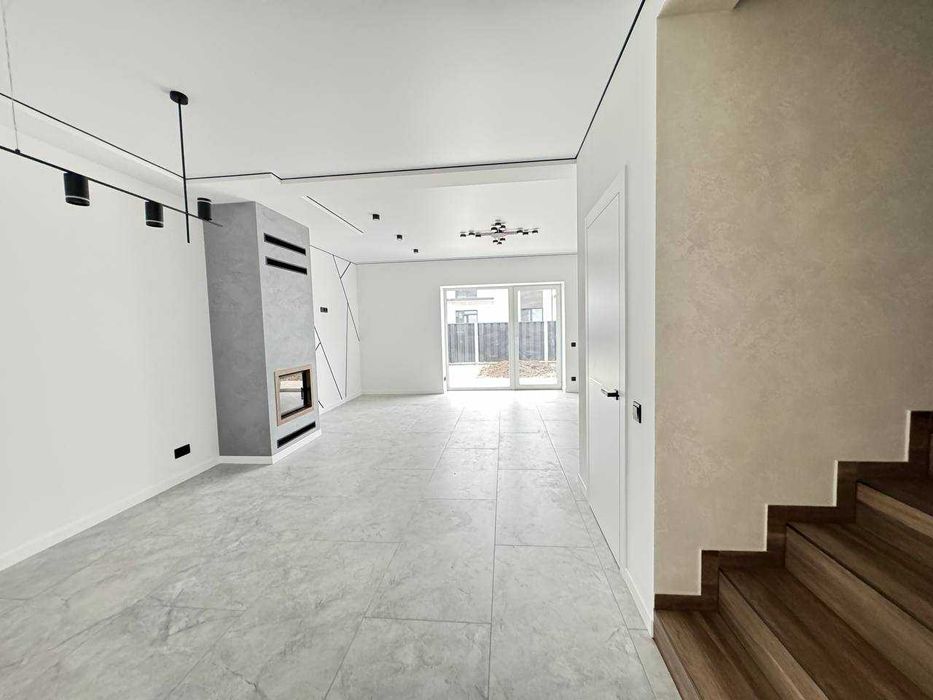 Продаж Будинку/Таунхауса з ремонтом 125м2 в Крихівцях (біля Калинової)