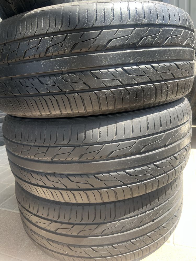 Шини 235/50 R18 Toyo Experens  4 шт лето