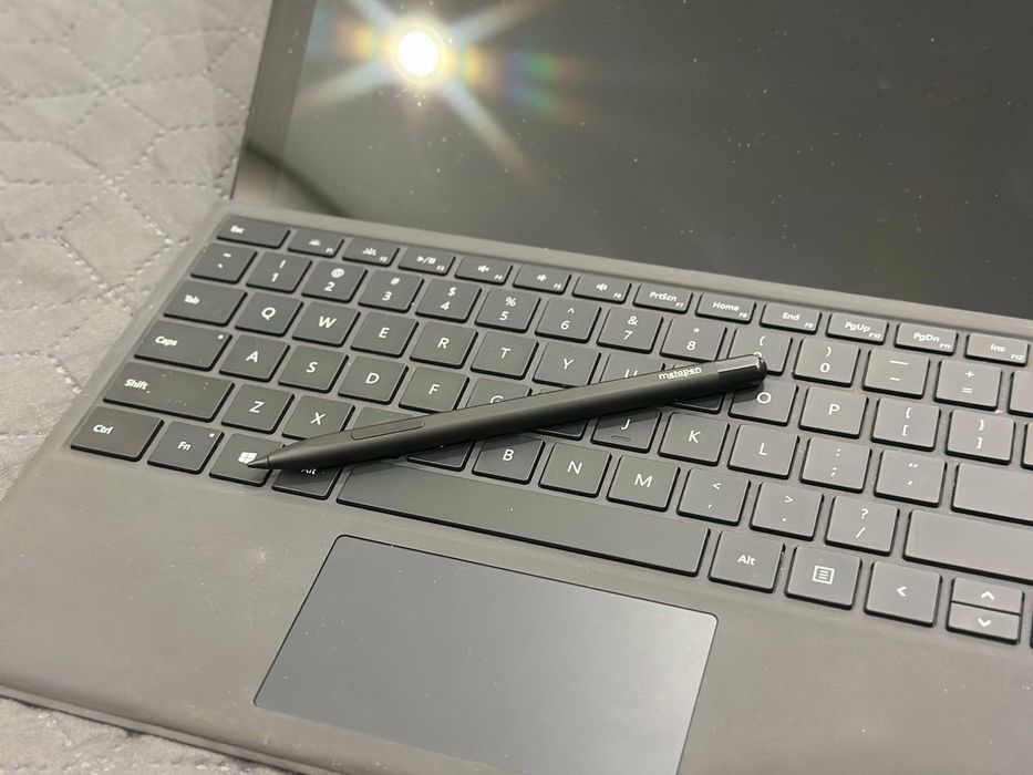 Планшет Microsoft Surface Pro 6 i5-8350U 8/256