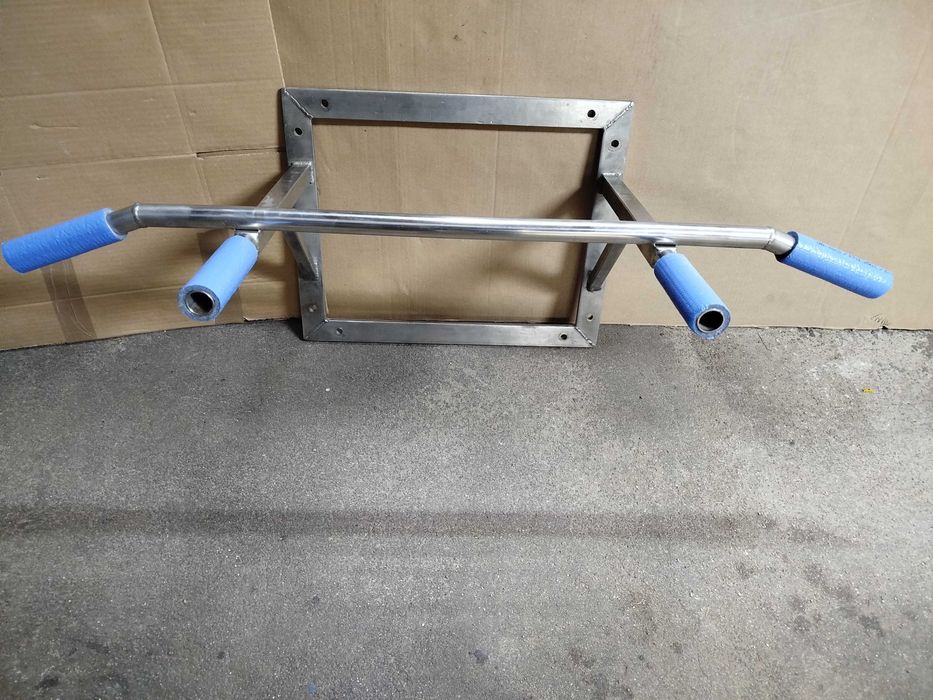 Drążek treningowy do ćwiczeń nierdzewny na ścianę