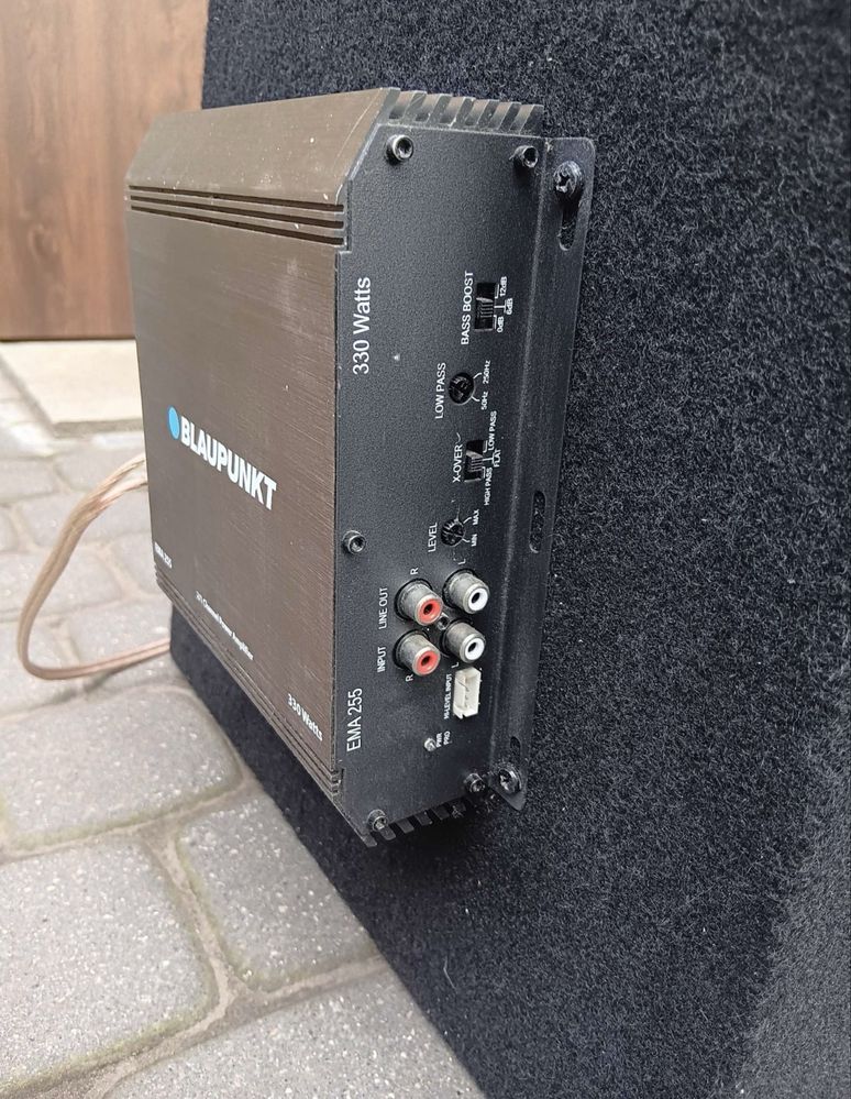 CLARION sw3013b subwoofer/skrzynia basowa + wzmacniacz BLAUPUNKT