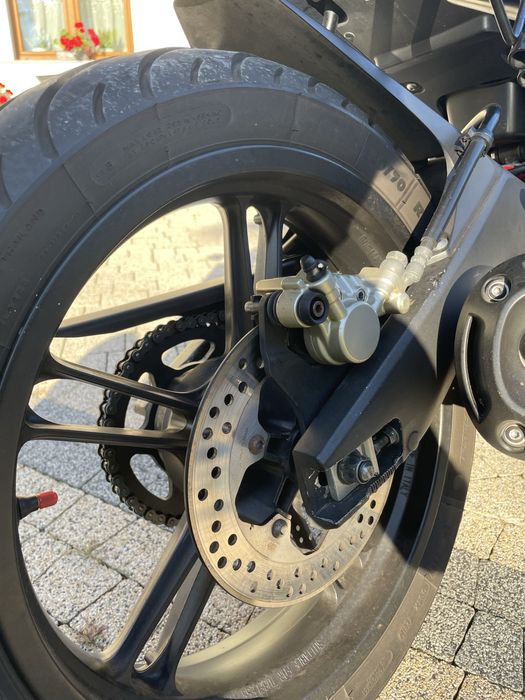 Yamaha YZF R-125 124,00 cm3 motocykl kat.B 2011