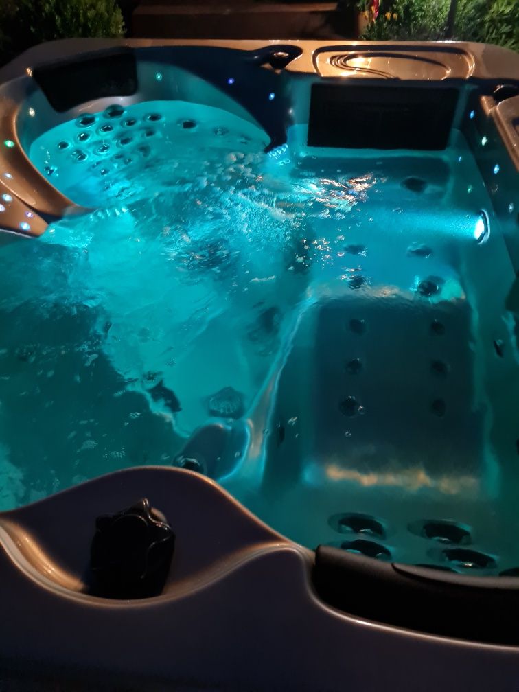 Jacuzzi SPA, wanna z hydromasażem, Balboa, Balia, Wrocław