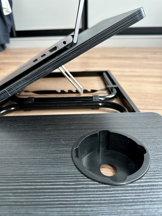 Składany stolik pod laptop, tablet