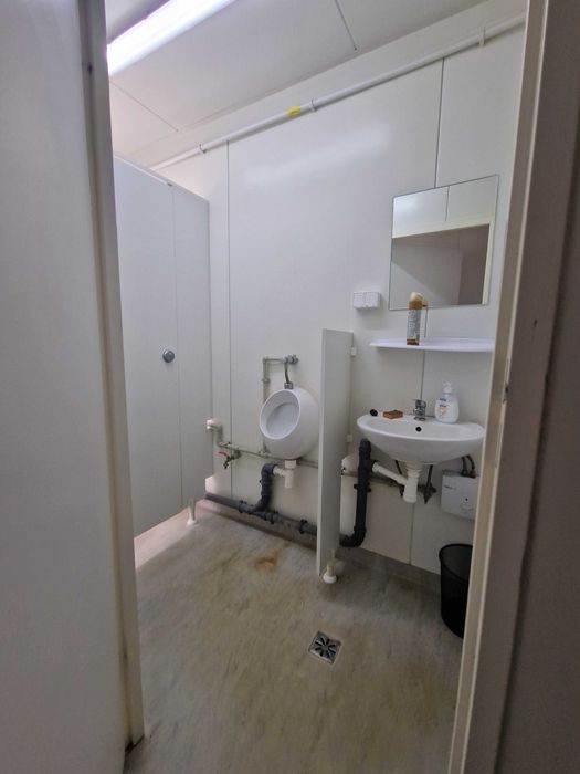 Używany kontener biurowy socjalny handlowy z WC odbiór osobisty