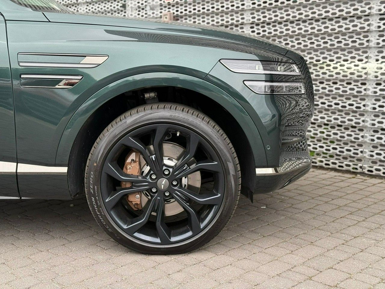 Genesis GV80 Alcantara, kamery 360, lexicon, Android Auto