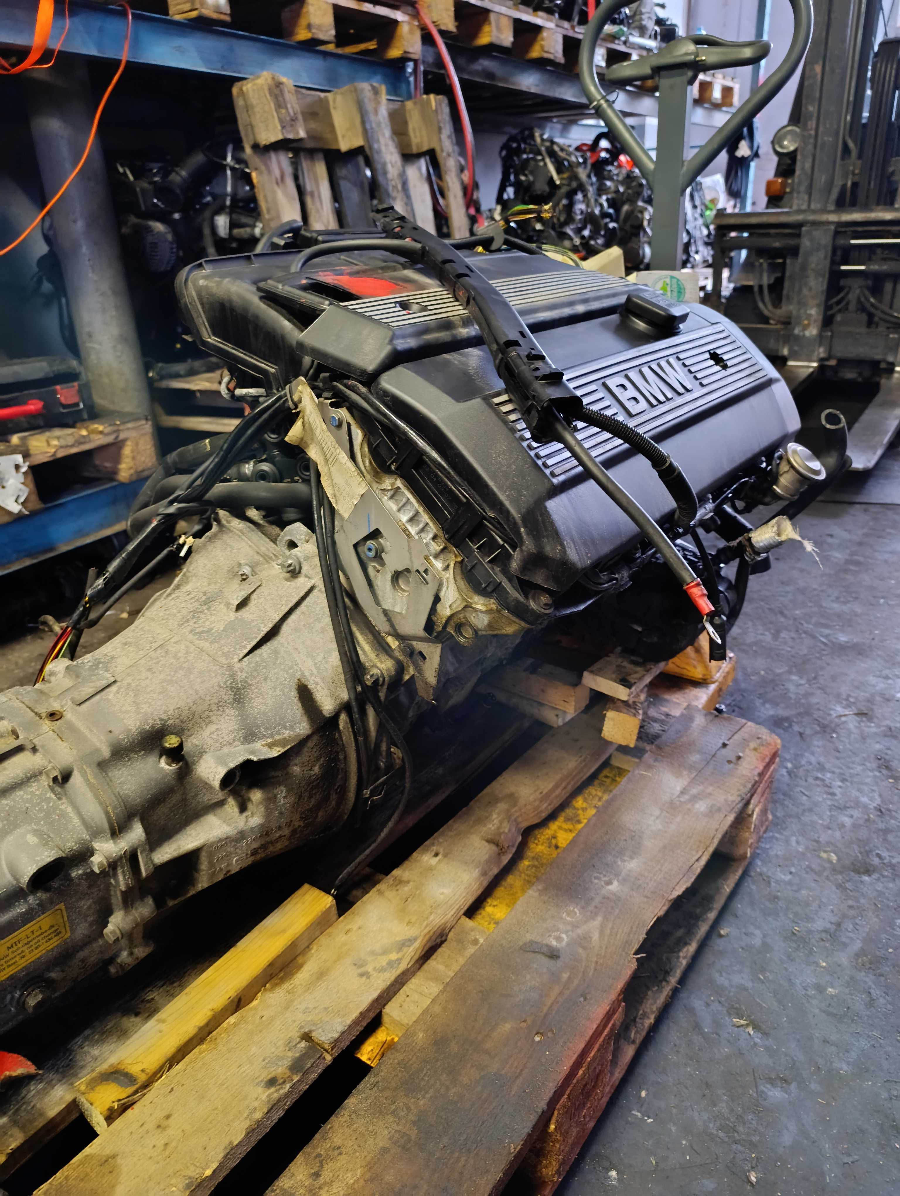 Silnik BMW E46 2.2 M54 B22 Kompletny z osprzętem