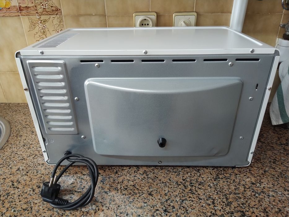 Forno elétrico em bom estado casa apartamento vivenda escritório.