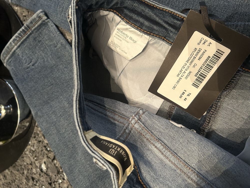 Spodnue jeans Roberta Biagi -zlote guziki r.44
