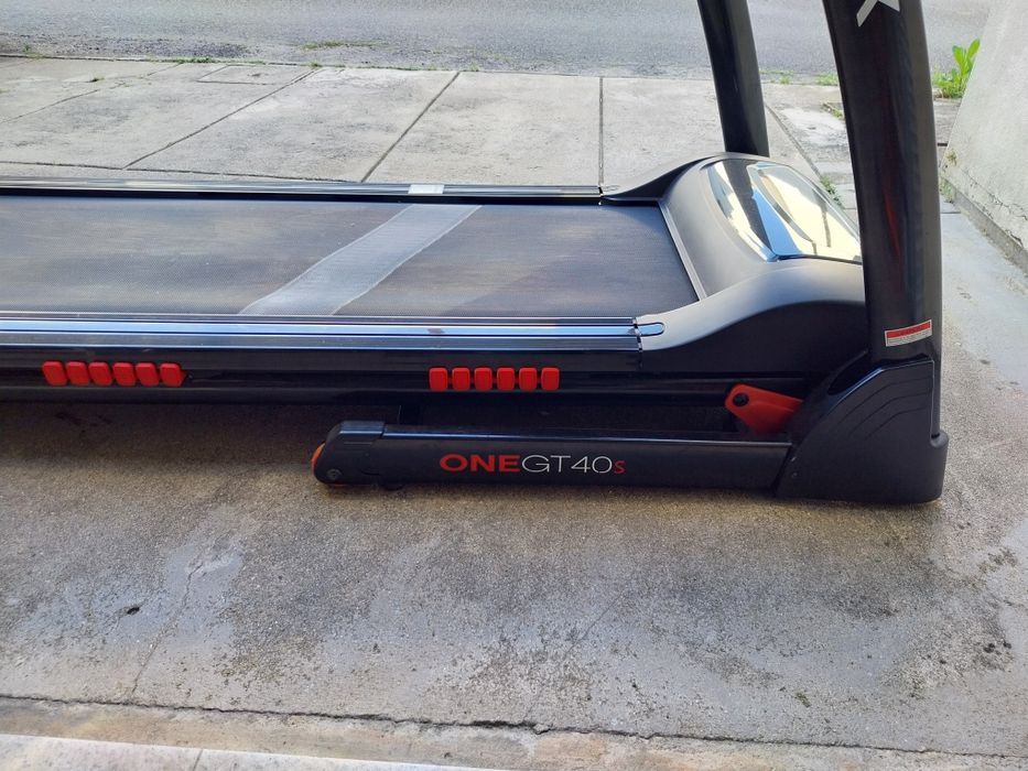 Passadeira de corrida (avariada)