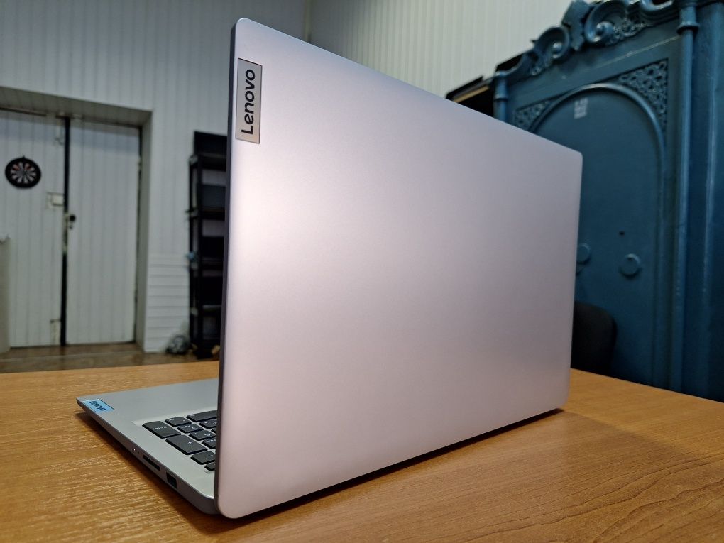 Lenovo IdeaPad 1 15IAU7 i5-1235U Iris Xe Graphics 2Gb DDR4 16Gb