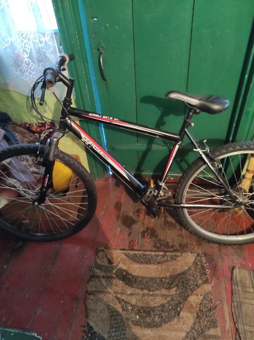 Спортивний велосипед